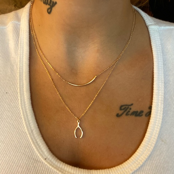 HUGE LOT FOREVER 21 JEWELRY - Picture 2 of 15